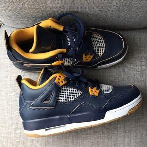 Jordan retro 4 shoes
